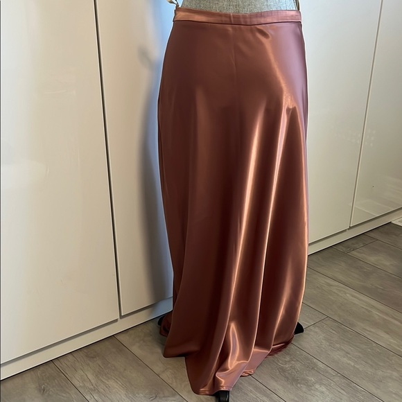🩷 HOST PICK NWOT Blush Satiny Maxi Skirt Coord, Size L - Picture 4 of 16